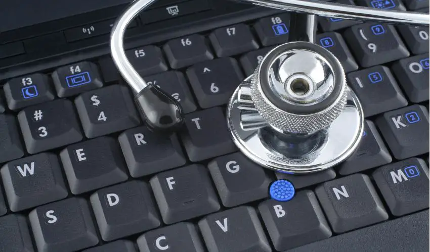 stethoscope-laptop-internet-security-wersm