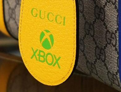 RBXNews on X: According to @InceptionTimeRB, Gucci has now officially made  #Roblox Clothing. 👀🤔 Gucci Sneaker Garage:    / X