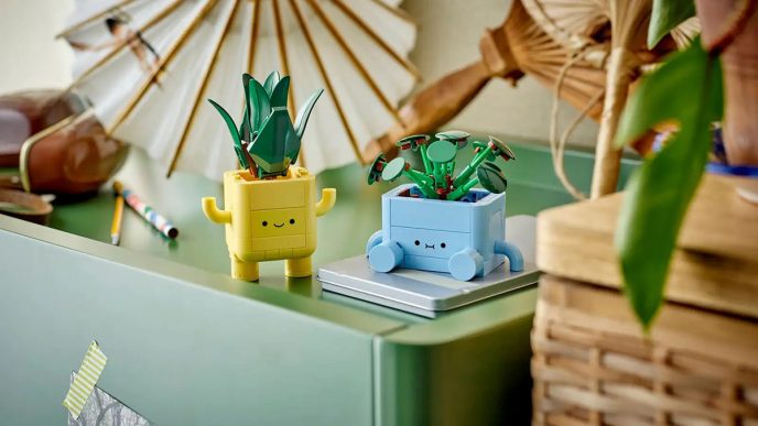 LEGO happy plants