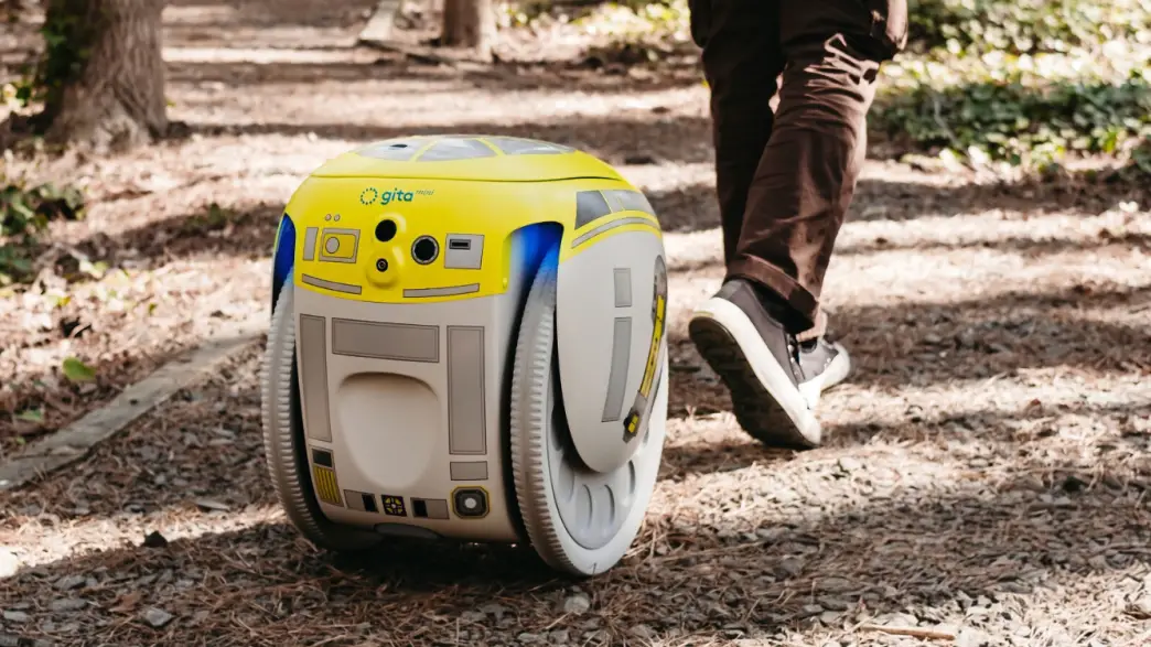real life cargo Star Wars droid